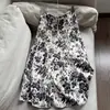 2026 Nueva Falda Midi Estampada de Seda de Morera Doble Crepé, Corte A, Adelgazante, Venta al por Mayor H07AQ1616