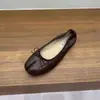 Zapatos Individuales Retro Estilo Coreano 2026 Commute Francés Versátil Suela Suave Boca Baja Estilo Hada Ballet Pezuña de Cerdo Punta Dividida