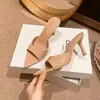Sandalias de tacón alto de charol 2025 nuevo verano versátil de tacón de aguja puntiagudas de punta abierta sexy chanclas de exterior