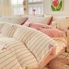 Conjunto de Cama de Veludo Leite Espesso de Inverno Quatro Peças 2025 Novo Conjunto de Cama de Veludo Coral com Forro de Lã Lençóis Capa de Edredom Roupa de Cama Conjunto de Três Peças