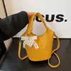 Bolso Minimalista Estilo Ins 2026 Bolso Tote Versátil de Alta Calidad para el Día a Día Bolso Casual de Hombro Cruzado Retro de Nicho