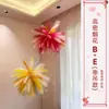 Decorações para celebração de aniversário da loja, decorações de entrada, evento de inauguração, cena comercial, trajes para evento, vitrine, fogos de artifício artificiais para realçar a atmosfera