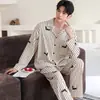 Em estoque pijama masculino de seda gelo e neve outono novo estilo manga longa calça longa casual simples cardigã roupa de ficar em casa conjunto de duas peças pode