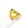 Anillo Exagerado de Escenario Frío Ins Europeo y Americano Gran Amor Acero de Titanio Anillo para Mujer Oro de 18 Quilates Joyería de Mano de Alta Gama Versátil