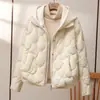 Jaqueta Acolchoada de Algodão com Capuz Malha Falsa Estilo Europeu para Mulheres, Novo Casaco Puffer Curto Solto Espesso para o Inverno