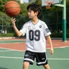 Uniforme de Baloncesto Nuevo de Verano 2026 para Niños Conjunto Deportivo de Secado Rápido Camiseta de Manga Corta Infantil Número 9 para Niños Mayores