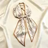 Bufanda Larga Estrecha de Seda Primavera y Otoño Combinación Universal para Mujer 2023 Pata de Gallo Profesional Decorativa Bufanda Pequeña Banda para el Cabello Lazo Bufanda para Bolso