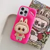 Capa de Celular de Silicone com Suporte Labubu Cartoon Estéreo 3D Letra Inglesa Adequada para Apple 161514Promax
