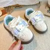Zapatos para Niña Zapatos Blancos 2026 Nueva Primavera Niñas Versátil Dibujos Animados Zapatos de Papá Infantil Suela Suave Zapatos Deportivos de Año Nuevo