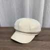 Gorra octogonal de color sólido artístico estilo japonés para mujer, nuevo modelo de otoño e invierno, adecuada para cabezas grandes, hace que la cara se vea más pequeña, casual y versátil, gorra de repartidor moderna