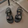 Zapatos Elegantes de Tacón Alto para Niñas 2026 Verano Nuevos de Suela Suave Antideslizantes Zapatos de Princesa para Niños Mayores Sandalias Romanas de Princesa con Punta Abierta