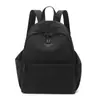 Mochila leve e compacta para homens e mulheres, com design simples, múltiplos compartimentos e adequada para estudantes universitários, atividades ao ar livre e o trajeto diário.