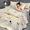 Conjunto de Colcha de Seda Gelada de Verão Lavável à Máquina com Quatro Peças para Dormitório de Verão Colcha Individual/Casal com Ar Condicionado Colcha Fina Capa Bordada