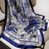 Bufanda de seda artificial de 70 cm de estilo coreano para mujer, bufanda cuadrada pequeña profesional con decoración para el cuello, combina con todo, venta al por mayor