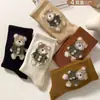 Meias de urso meias femininas de comprimento médio outono e inverno ins moderno fofo que combinam com tudo fresco estilo japonês marrom meias de uso externo outono e inverno