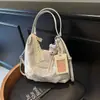 Bolso Nuevo para Mujer, Lindo y Elegante, Moda de Nicho, Sencillo y Versátil para el Trabajo, Alta Calidad, Versátil como Bolso de Hombro y Mochila, en Stock con Envío Gratis