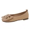 Sapatos de fecho de broca, bico raso, feijão, laço, novos sapatos baixos femininos, estilo francês de verão, sola macia, 2026, confortáveis, versáteis, de tecido