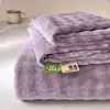 Juego de sábanas de cama nuevo 2026, color sólido, engrosado, terciopelo de leche, tamaño grande, con borlas, amigable con la piel, suave y cálido, juego de ropa de cama de invierno de tres piezas