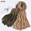 Bufanda de sarga arrugada versátil con protección solar para otoño e invierno para mujer, chal fino de voile degradado de alta calidad