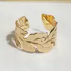 Explosiones Transfronterizas Pulsera Hoja Dorada Lujo Ligero Sentido de Alta Gama Pulsera de Hoja Exagerada Versión Abierta Ampliamente Mostrar Europeo y Americano