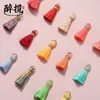 Aro de Hierro Mini con Borla Colgante Envuelto en Hilo Dorado de 2.5cm para Ropa, Multicolor al por Mayor en Stock