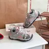 Zapatillas Deportivas Retro de Suela Blanda para Niñas 2026 Primavera/Otoño Nuevas Moda Infantil Zapatillas de Entrenamiento Alemanas Estilo Coreano Casual Zapatos Forrest Gump