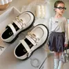 Zapatos de Cuero con Corona de Pedrería en Forma de Corazón para Niñas, Estilo Princesa, Temporada Primavera/Verano 2026, Vuelta a Clases, Estilo Universitario, Zapatos de Cuero de Color Sólido