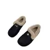 Mocasines de invierno retro con forro de polar, estilo nuevo 2026, cálidos, de suela suave, peludos, estilo Birkenstock, zapatos de algodón para mujer