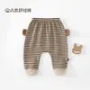 Pantalones de algodón suave de grado A para bebé en otoño, pantalones casuales para el hogar para niños y niñas, pantalones a rayas antibacterianos para uso en exteriores