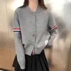 Cardigan de Tricô Redutor de Idade Estilo Academia 2026 Manga Dupla Gola Redonda Jaqueta Baseball Suéter Casual Versátil
