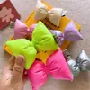 Horquilla de pan de color fluorescente brillante para niños de Otoño e Invierno pinza de pico de pato con bordado de texto de hilo de coche pinza superior para niñas