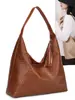 Nova Bolsa Casual Simples Retrô de Rombos para Axila Moda Feminina para o Trabalho de Ombro Único com Franjas Transversal Bolsa de Mão de Alta Qualidade