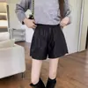 Shorts de couro femininos 2026 outono e inverno novo estilo coreano versátil solto modelador couro PU perna larga corte A cintura alta shorts de bota
