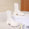Botas Chelsea Martin Tendência em Couro Genuíno para Mulheres, Outono e Inverno 2026, Estilosas e Afinando a Silhueta, Botas de Cano Curto com Cadarço Estilo Britânico