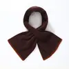 Bufanda Cruz Pequeña Sencilla de Lana Pura Color Sólido Ligera Portátil Protección para el Cuello Otoño Invierno Bufanda Pequeña Accesorio de Temperamento para Viajes Cotidianos