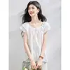 Comércio Exterior Roupas Femininas em Estoque Verão 2026 Novo Estilo Doce Japonês Manga Flare Bordada Camisa Top Blusa Branca Feminina