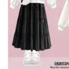 Conjunto de duas peças estilo preppy para meninas para o início do outono: moletom estiloso com gola Peter Pan, laço e saia branca em camadas