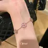 Flor de Concha Rosa! Pulseira de flor de quatro pétalas totalmente cravejada, toque nichado de alta qualidade, estilo para o dia a dia, joia feminina gentil e elegante