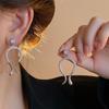 Pendientes de plata con forma de serpiente y diamante en forma de C con borde cruzado para mujer, aretes que combinan con todo, aretes elegantes de moda, lujo ligero, sentido de alta gama