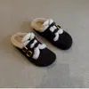Pantuflas retro estilo Birkenstock con doble tira y suela gruesa para mujer, nueva colección otoño/invierno 2026, diseño sin cordones, forradas de felpa para abrigar y fáciles de poner.