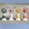 Ventilador de Mão Fofo de Desenho Animado Lembrança Presente com Design de Frutas e Flores, Suporte de Mesa Portátil Preguiçoso para Celular com Função de Carregamento