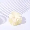 Grampo de cabelo camélia marrom-leite médio 4,5 cm Clipe de aperto fosco transfronteiriço europeu e americano Prendedor de tubarão para meio rabo de cavalo