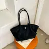 Bolsa de Axila Francesa de Grande Capacidade Outono Inverno 2026 Nova Bolsa Tote Retrô Americana para Deslocamento Casual Bolsa de Ombro Único de Mão