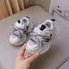 Zapatillas deportivas para niños con suelas blandas, nuevo modelo otoño 2026, zapatos tipo dad de malla transpirable para niños, zapatillas de correr antideslizantes para niñas, modernos