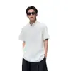 Camiseta henley de manga corta con retazos de verano de seda helada para hombre, elegante polo de manga corta para hombre