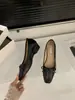 Sapatos Femininos Chuyu Ji Bico Quadrado Laço 2026 Primavera e Outono Novos Estilo Francês Versátil Preto Sapatos para o Dia a Dia