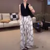 25157 Big Aimei Yiyuan 2025 Verano Nuevo Estilo Moderno Cuello en V Sin Mangas Top Adelgazante Pantalones Sueltos de Pierna Ancha para Mujer Moderno