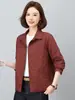 Moda para Madres Estilo Otoño Chaqueta Corta Mujer 2026 Holgada Casual Elegante Reductora de Edad Chaqueta para Mediana Edad y Mayores