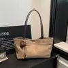 Bolso tote de color sólido mate para mujer, gran capacidad, bolso de mano nicho coreano, versátil para ir al trabajo, bolso de hombro y para debajo del brazo para mujer