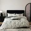 Nuevo juego de ropa de cama de cuatro piezas de gasa doble estampada, grado A, apto para bebés y madres, ropa de cama tejida estampada de doble capa para todas las estaciones